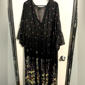 Floral print Maxi with black slip